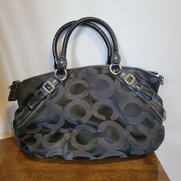 Coach purse - Picture 2 of 3